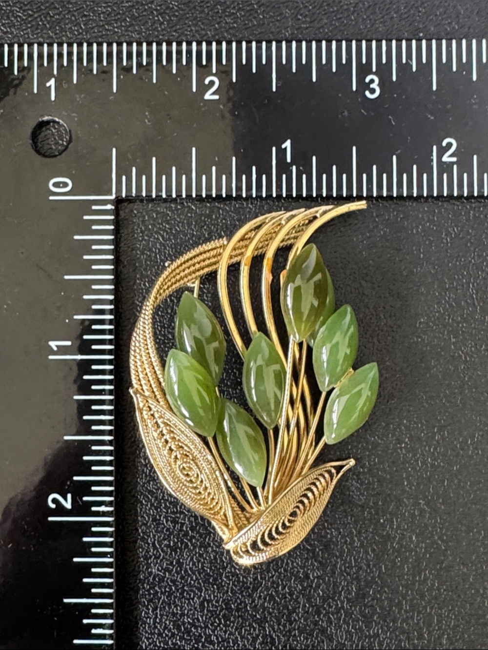 VTG MCM Gold-Tone Spray Floral Brooch, Nephrite Jade 1960s Retro - Picture 4 of 4